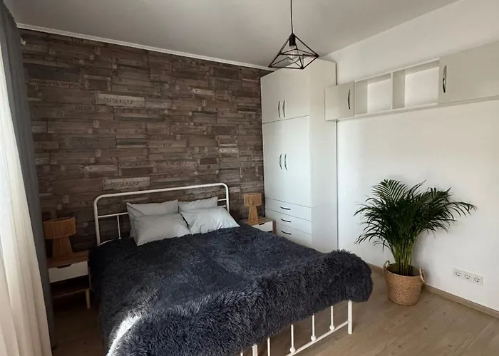 Omului 21 * Bucarest